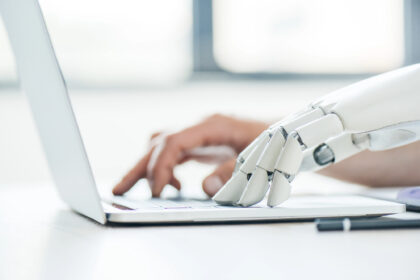 Technologiesektor zwischen KI-Boom und Investitionszurückhaltung